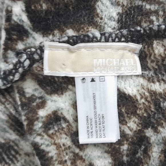Michael Kors 100% Acrylic Infinity Scarf 170 - Picture 2 of 3